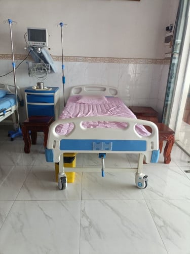 គ្រែពេទ្យ គ្រែអ្នកជម្ងឺ
