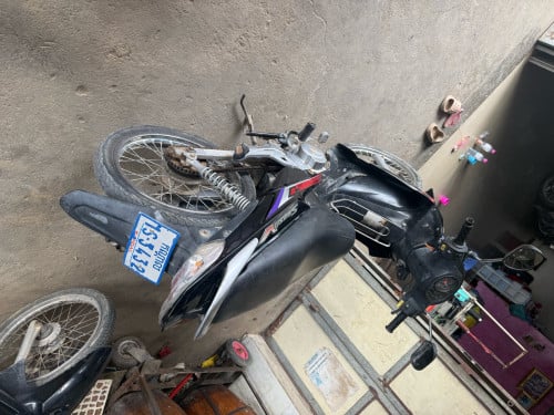ម៉ូតូលក់