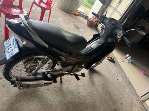 ម៉ូតូលក់