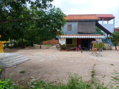 ផ្ទះនិងដីលក់បន្ទាន់(ចរចារ)