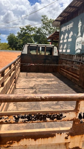 សាំយ៉ុងកាត់ទ្រុងលក់