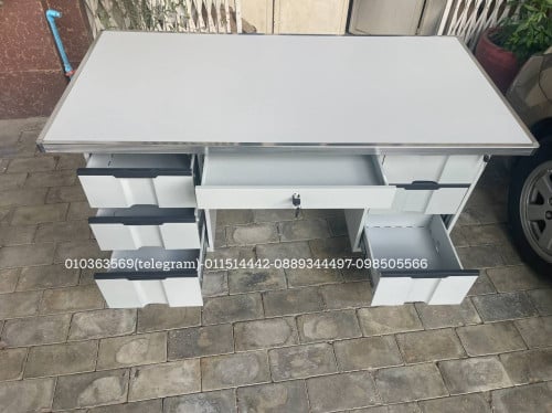តុដែកបុគ្គលឹក