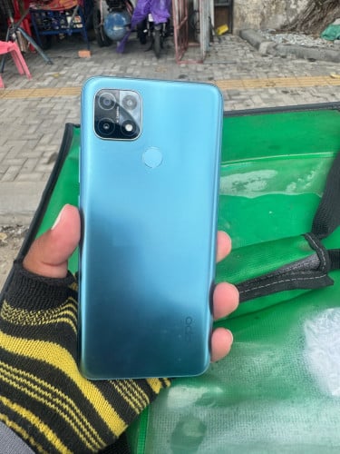 នៅស្អាត