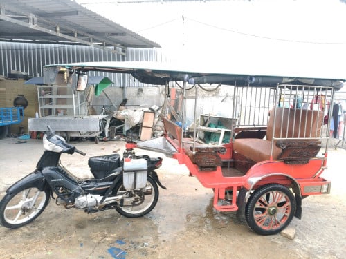 កង់បីខ្មែរលក់ម៉ូតូអាសង់មានកាតគ្រី