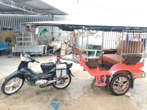 កង់បីខ្មែរលក់ម៉ូតូអាសង់មានកាតគ្រី