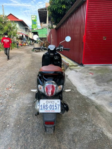 លក់018