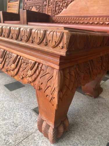 សាឡុងឈើធ្នុងសុទ្ធកម្រាស1តឹក