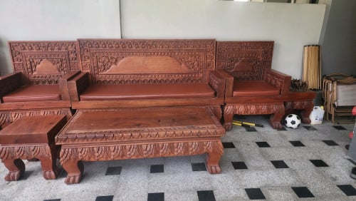 លក់សាឡុងឈើធ្នុងសុទ្ធកម្រាស1តឹក