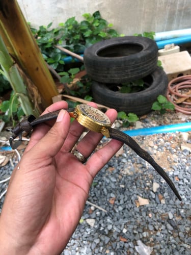 ចង់លក់នាឡិកា១220ចង់បានឆាតមក