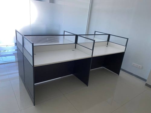 តុ ធ្វើការ 4 នាក់