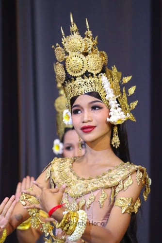 ទទួលថតរូបយ៉ាងតិច ២ម៉ោង តម្លៃ 50$
