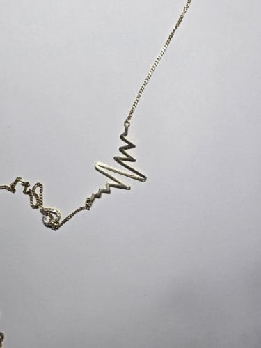 ខ្សែកមាស 70% Design Heartbeat (ចង្វាក់បេះដូង)