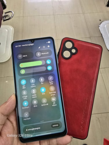 លក់A06នៅស្អាត់99% រ៉េម4+4(128)