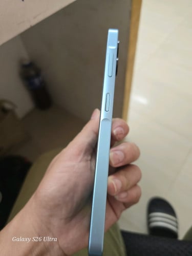 លក់A06នៅស្អាត់99% រ៉េម4+4(128)