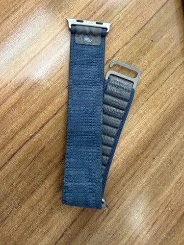 ខ្សែហ្សីន Apple Watch Ultra 99%