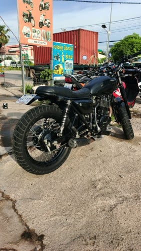 ហ៊ុងដាCB400ssឆ្នាំ07កាត់ពីរម្ចាស់ដើមស្អាតណាស់1450$ តេឡេក្រាម0887803000