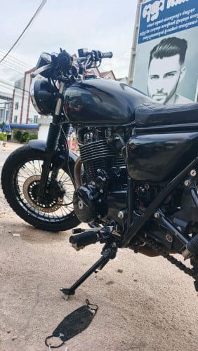 ហ៊ុងដាCB400ssឆ្នាំ07កាត់ពីរម្ចាស់ដើមស្អាតណាស់1450$ តេឡេក្រាម0887803000