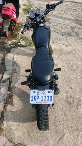 ហ៊ុងដាCB400ssឆ្នាំ07កាត់ពីរម្ចាស់ដើមស្អាតណាស់1450$ តេឡេក្រាម0887803000