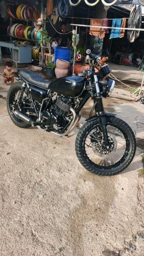 ហ៊ុងដាCB400ssឆ្នាំ07កាត់ពីរម្ចាស់ដើមស្អាតណាស់1450$ តេឡេក្រាម0887803000