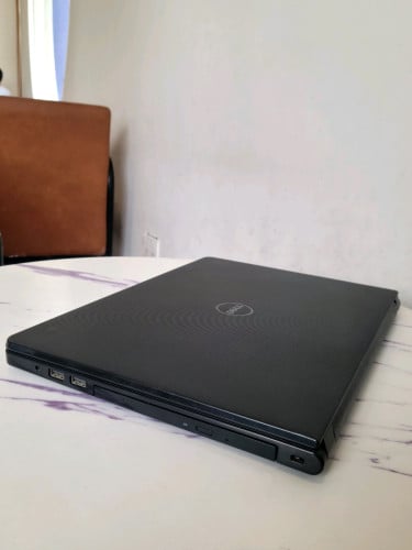 លក់ Dell Inspiron 14 core i5-7th VGA ដាច់2GB 125$