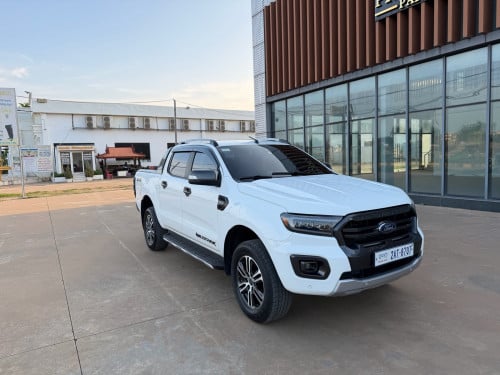ឡានប្រើផ្ទាល់Ford wildtrak 018 ធានាជូនបងប្អូនឡានស្អាតទឹកថ្នាំសុីនច្រើន90% ម៉ាសុីនប្រអប់លេខអេម