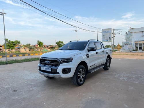 ឡានប្រើផ្ទាល់Ford wildtrak 018 ធានាជូនបងប្អូនឡានស្អាតទឹកថ្នាំសុីនច្រើន90% ម៉ាសុីនប្រអប់លេខអេម