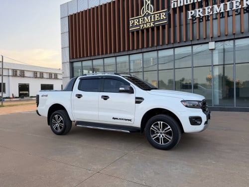 ឡានប្រើផ្ទាល់Ford wildtrak 018 ធានាជូនបងប្អូនឡានស្អាតទឹកថ្នាំសុីនច្រើន90% ម៉ាសុីនប្រអប់លេខអេម