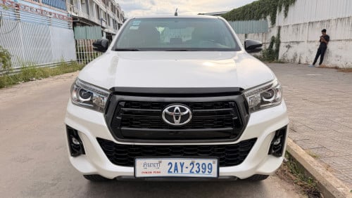 ទើបកាត់បានក្តៅៗ Hilux Rally 019 4X4 ហ្សុីន១ជុំ