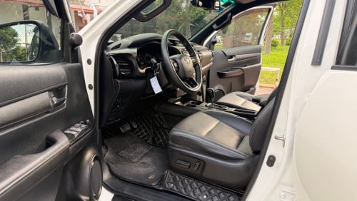 ទើបកាត់បានក្តៅៗ Hilux Rally 022  4X4 ហ្សុីន១ជុំ