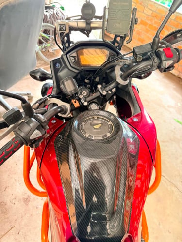 លក់ម៉ូត៉ូHonda CB500X មួយបងប្អូនលក់ចែកគ្នាប្រេីបងប្អូនមានថុងស្រាប់ដូចក្នុងរូបលក់តែ3550 ចរចារ