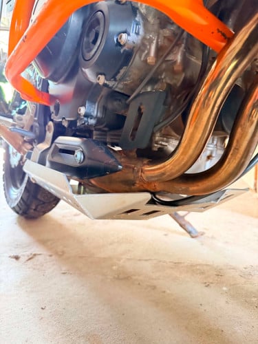 លក់ម៉ូត៉ូHonda CB500X មួយបងប្អូនលក់ចែកគ្នាប្រេីបងប្អូនមានថុងស្រាប់ដូចក្នុងរូបលក់តែ3550 ចរចារ