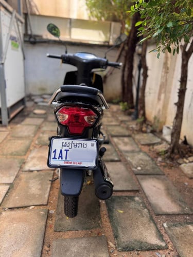 ម៉ូតូ HONDA DREAM 2025 លក់ប្រញាប់លុយខ្លាំង រឺ បង់រំលោះក៏បាន