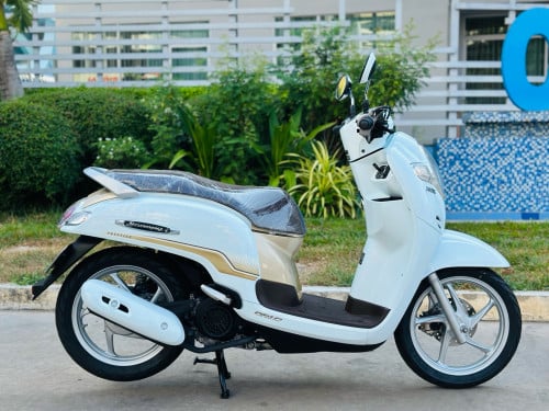 ផែនម៉ូតូស្អាតខ្ចី HONDA SCOOPY I 021ក្រុមហ៊ុនNCX ម៉ាស៊ីនអេមហាប់នែនស្ងាត់សំណុំហ្សីន95%ជិះស្រួលមានពន្ធ