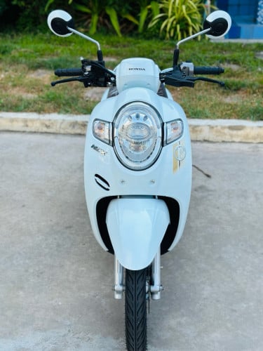 ផែនម៉ូតូស្អាតខ្ចី HONDA SCOOPY I 021ក្រុមហ៊ុនNCX ម៉ាស៊ីនអេមហាប់នែនស្ងាត់សំណុំហ្សីន95%ជិះស្រួលមានពន្ធ