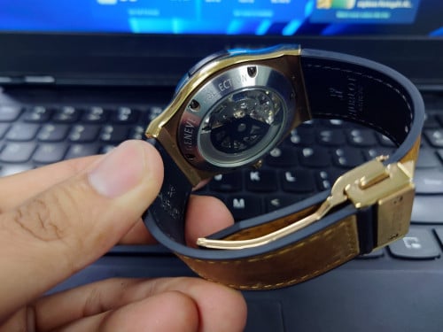 នាឡិការដៃ Hublot Skeleton 35$ នៅមានប្រអប់
