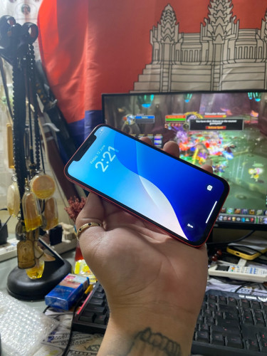 ម៉ាសុីន iPhone 12 Pro សំបកតួរ iPhone 12 / 128g / no scan អេក្រង់ថ្មី លក់តំលៃក្រោមទីផ្សារ 100$ ដាច់
