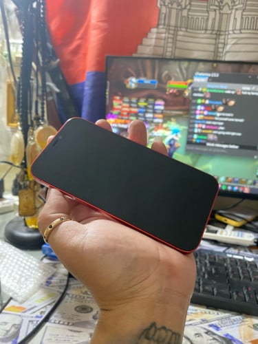 ម៉ាសុីន iPhone 12 Pro សំបកតួរ iPhone 12 / 128g / no scan អេក្រង់ថ្មី លក់តំលៃក្រោមទីផ្សារ 100$ ដាច់