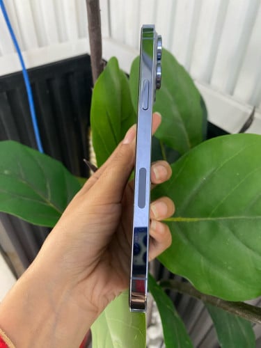 សួរស្ដីបងៗយើងមាន iPhone 13 Pro Max. (256g) 410$ ទេបងៗសំនុំសុីន ស្អាតទាំងអស់ បងៗអាចឆាតសួរបាន🥰🥰