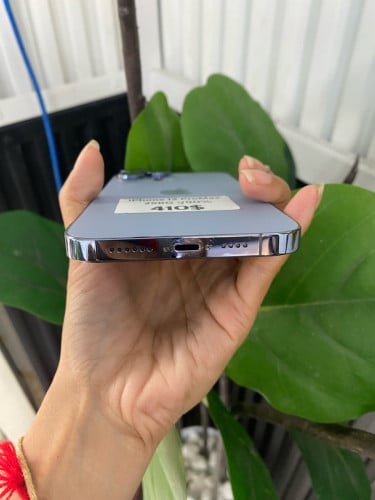 សួរស្ដីបងៗយើងមាន iPhone 13 Pro Max. (256g) 410$ ទេបងៗសំនុំសុីន ស្អាតទាំងអស់ បងៗអាចឆាតសួរបាន🥰🥰