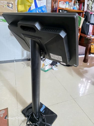ថាច់ Karaoke មាន WiFi អាចប្រី YouTube បាននៅស្អាតដូចថ្មី
