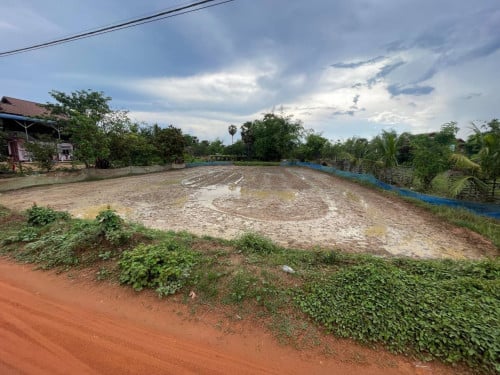 ដីលក់ក្នុងក្រុងសៀមរាប-ក្របីរៀល / Land for Sale in Siem Reap