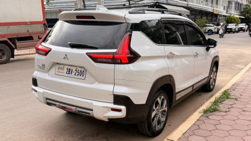 មហាសែនថ្មី Mitsubishi X-Pander Cross 2023 ហ្សុីន១ជុំ