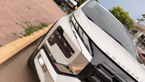 មហាសែនថ្មី Mitsubishi X-Pander Cross 2023 ហ្សុីន១ជុំ