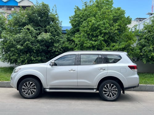 ឪមហាថ្មី NISSAN TERRA 2019 ម្ចាស់ដេីម ម៉ាសុីនម៉ាស៊ូត