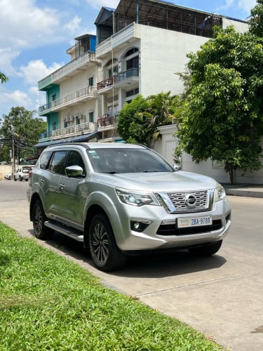 ឪមហាថ្មី NISSAN TERRA 2019 ម្ចាស់ដេីម ម៉ាសុីនម៉ាស៊ូត