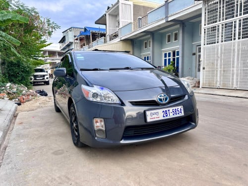 លក់ Prius 2011 Option2 Android&កាប៊ោនហើយ ធានាទឹកថ្នាំសុីនមួយជុំ