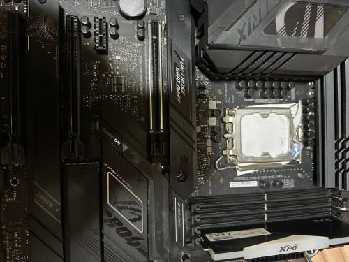 លក់ ram adata DDR5 6000  16GB RGB ដើរល្អ