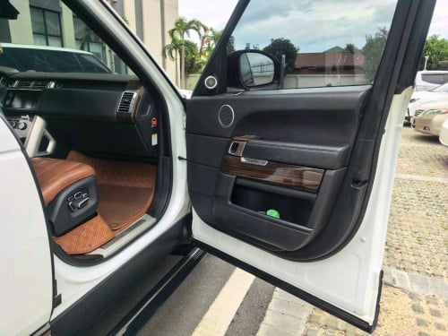 ឡានលក់ Rang Rover Vogue 2015 LWB តួវែង V6សាំងឡាននៅស្អាត នៅថ្មី