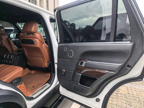 ឡានលក់ Rang Rover Vogue 2015 LWB តួវែង V6សាំងឡាននៅស្អាត នៅថ្មី