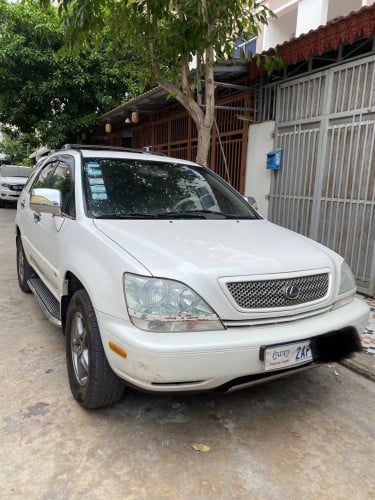 ឡានអ្នកប្រើ RX300,02 ប៉ុង2 Coach edition ចចារបានច្រើន